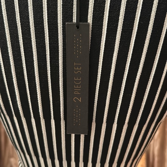 🌺🌺 NWT HOUSE OF HARLOW 1960 SKIRT SET SIZE SMALL - Picture 9 of 13